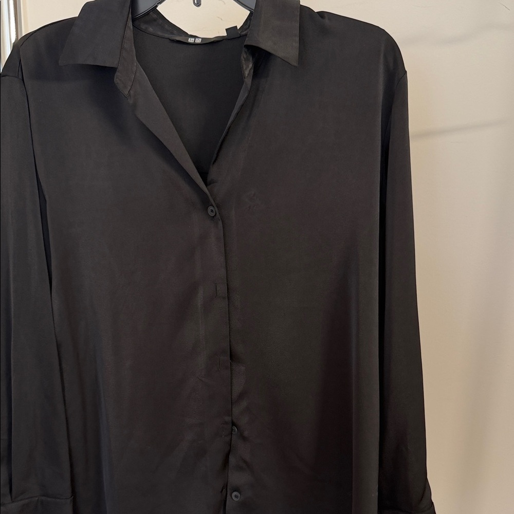 Women’s Black Button-Up Shirt - Uniqlo